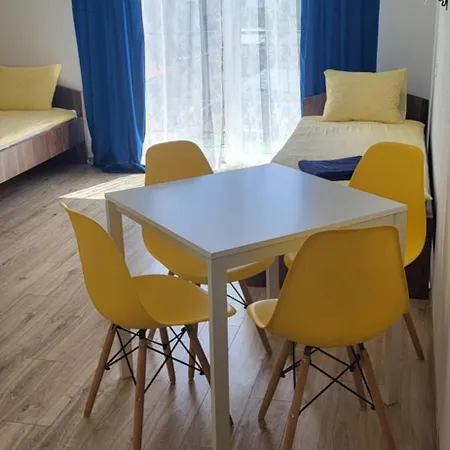 Emada- Goscinne I Studia *