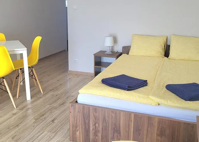 Emada- Goscinne I Studia Homestay szállás